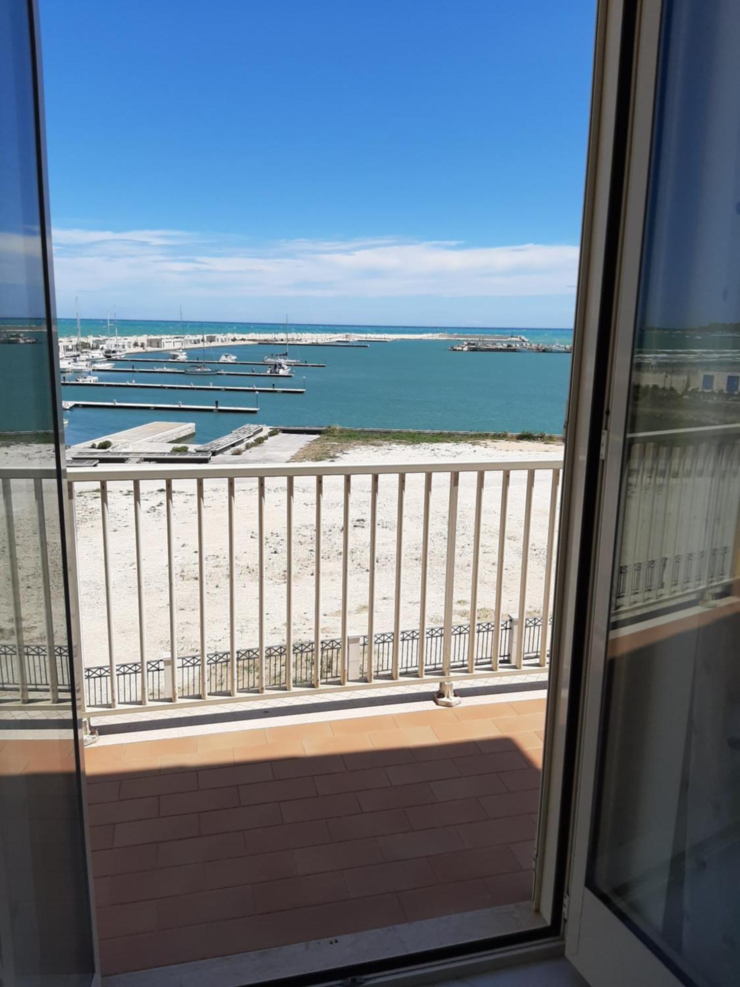 ヴィエステCasa Azzurro Di Mareアパートメント エクステリア 写真